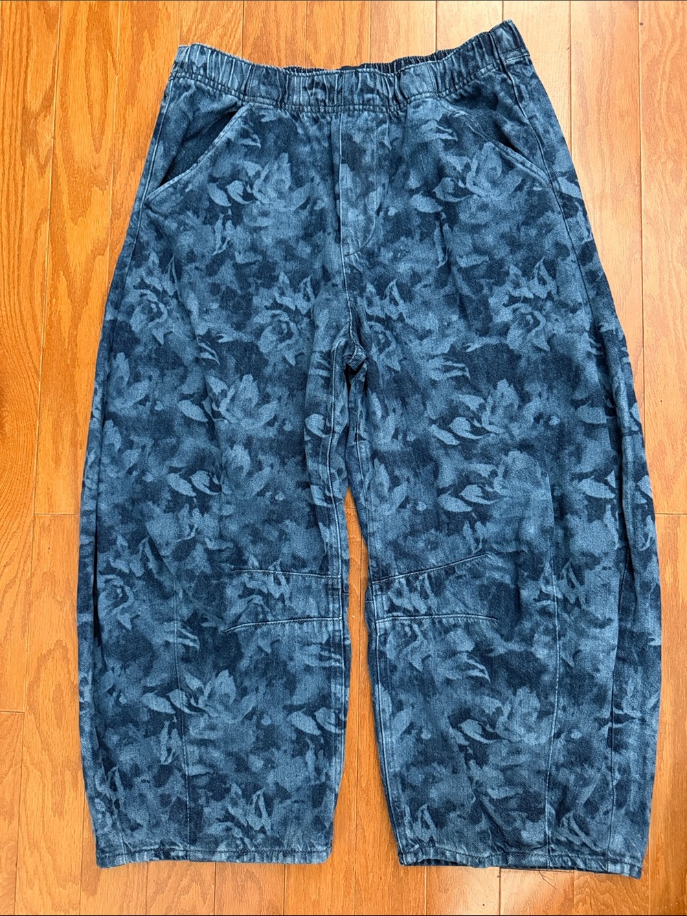 GAP Blue Floral Easy Horseshoe Barrel Leg Jeans Medium Petite - Picture 5 of 11